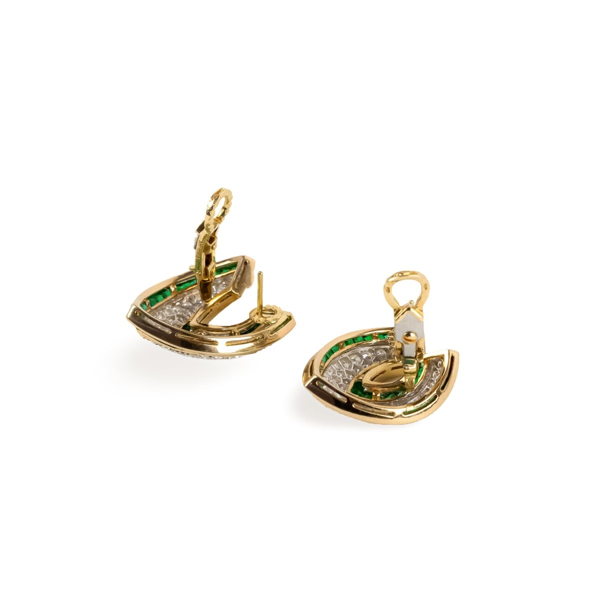 Boucles d'oreilles Clips TIFFANY & CO. en or jaune, émeraudes et diamants - Castafiore