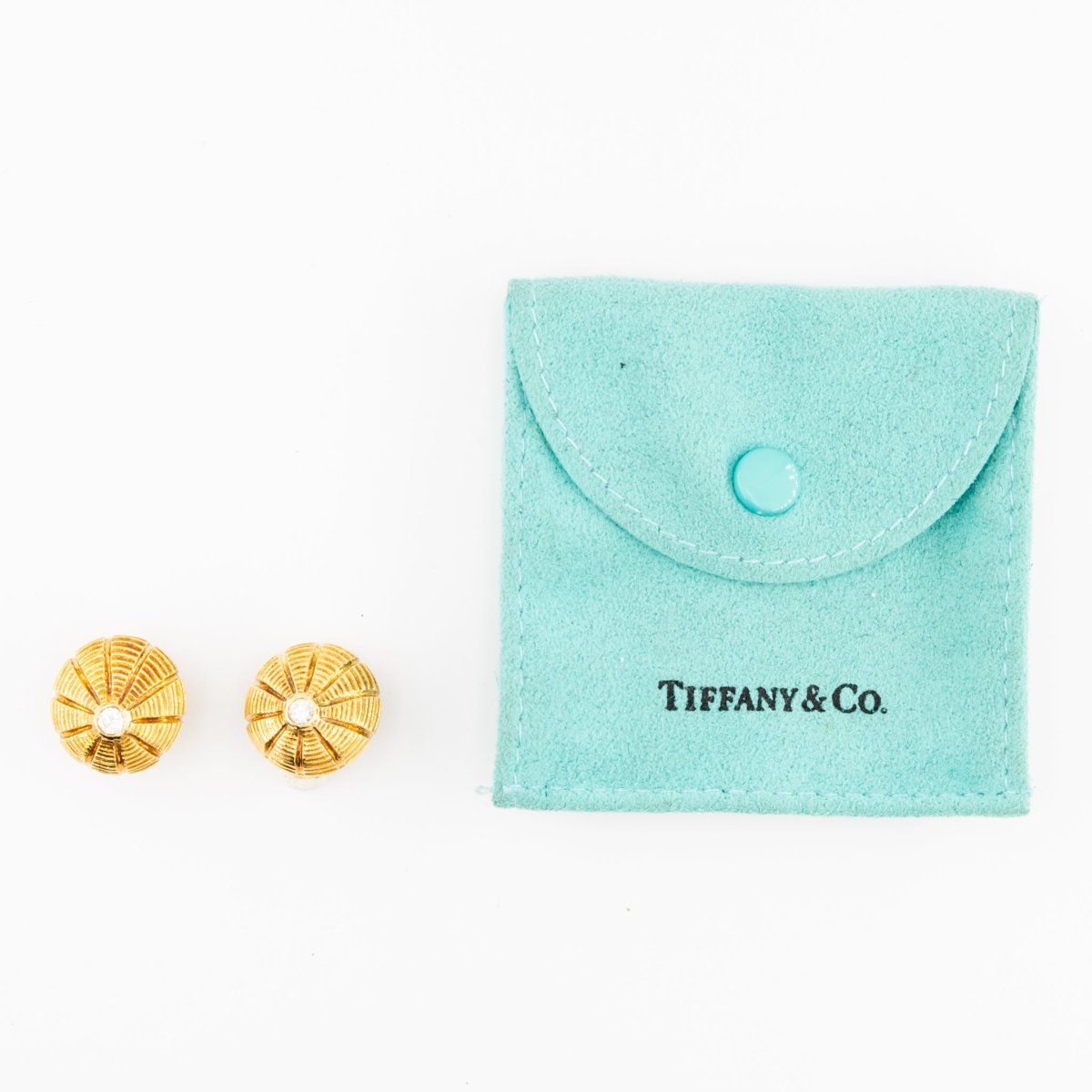 Boucles d'oreilles Clips TIFFANY & CO. par JEAN SCHLUMBERGER "Taj Mahal" en or jaune et diamants - Castafiore