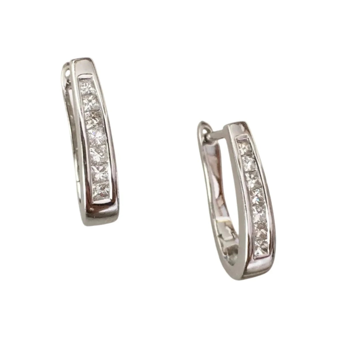 Boucles d'oreilles Créoles en or blanc et diamants - Castafiore
