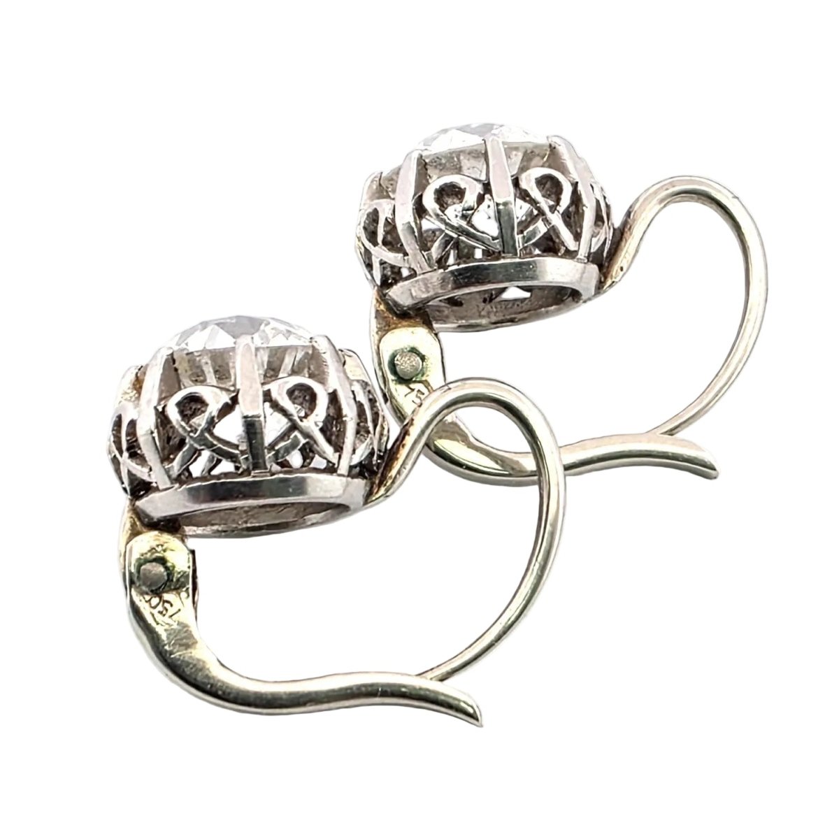 Boucles d'oreilles Dormeuses en or blanc et diamants - Castafiore