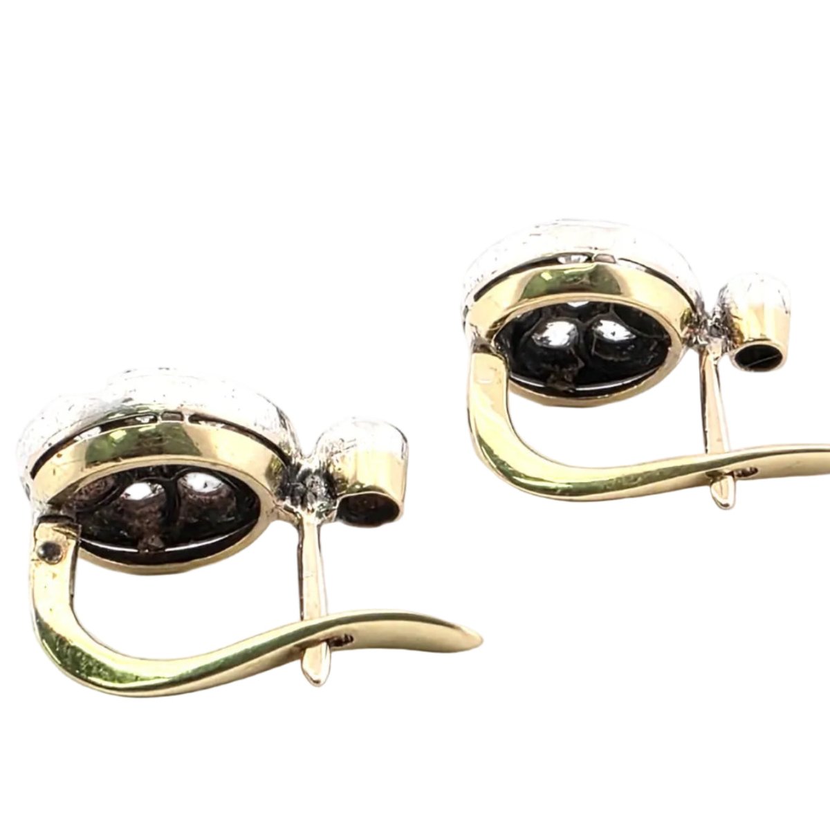 Boucles d'oreilles Dormeuses en or jaune et diamants - Castafiore
