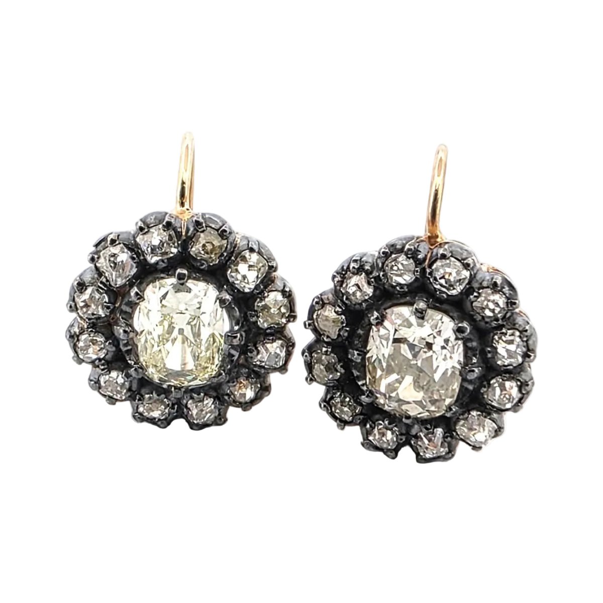 Boucles d'oreilles Dormeuses en or jaune et diamants - Castafiore