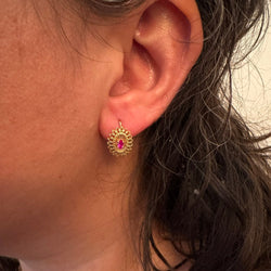 Boucles d'oreilles Dormeuses en or jaune et rubis - Castafiore