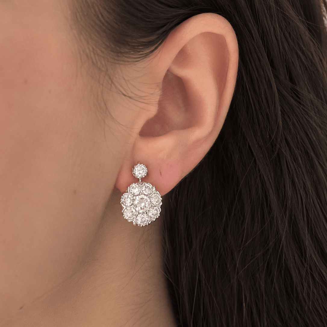 Boucles d'oreilles Dormeuses en platine et diamants - Castafiore