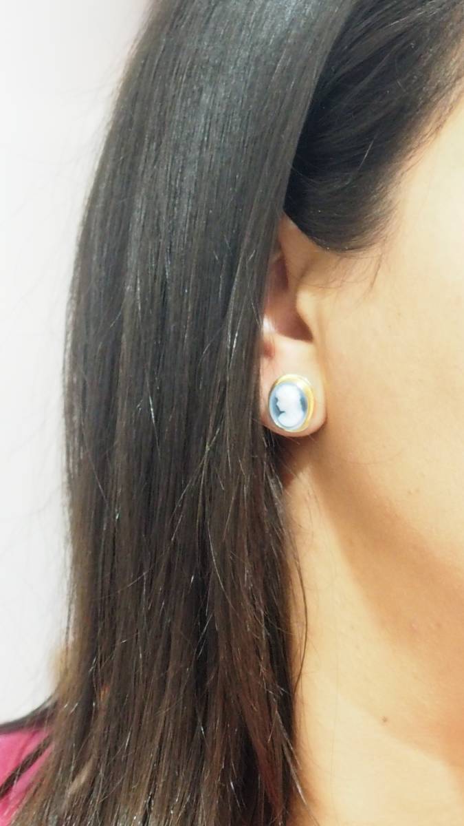 Boucles d'oreilles en or jaune 18kt 750 et camée sur onyx - Castafiore