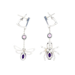Boucles d'oreilles Pendantes CHAUMET "Arrêtes moi si tu m'aimes" en or blanc, améthyste, saphirs et diamants - Castafiore