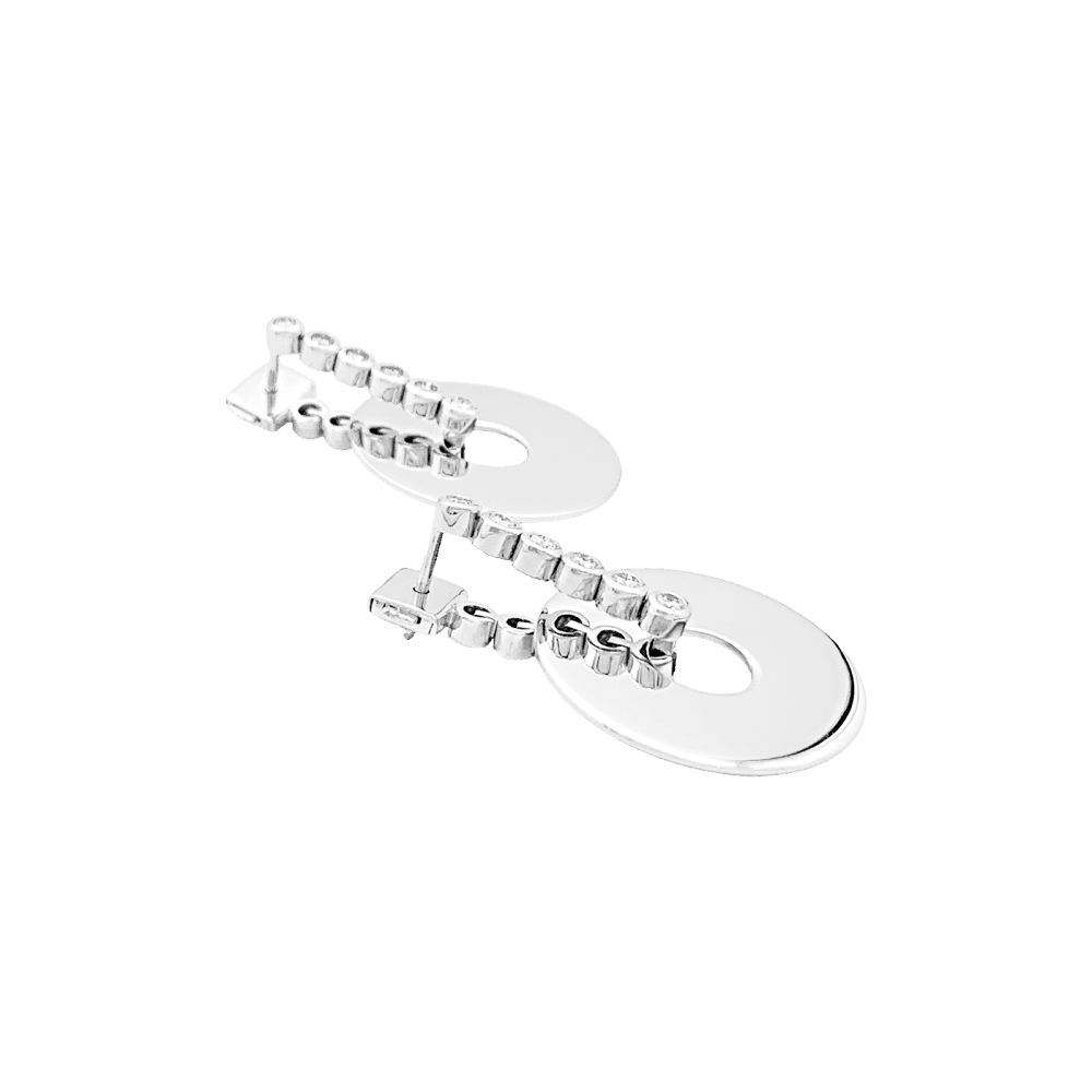 Boucles d'oreilles Pendantes CHAUMET "Boréal" en or blanc et diamants - Castafiore