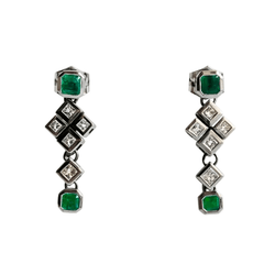 Boucles d'oreilles Pendantes en or blanc, émeraudes et diamants - Castafiore
