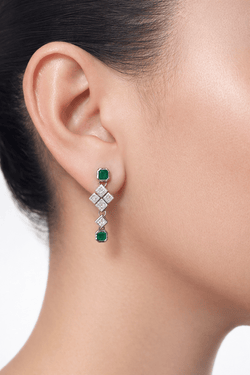 Boucles d'oreilles Pendantes en or blanc, émeraudes et diamants - Castafiore