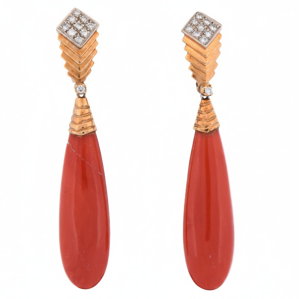 Boucles d'oreilles Pendantes en or jaune, corail et diamants - Castafiore
