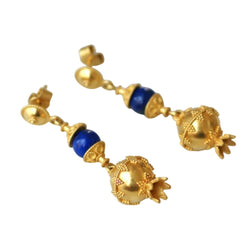 Boucles d'oreilles Pendantes en or jaune, lapis-lazuli et grenades - Castafiore