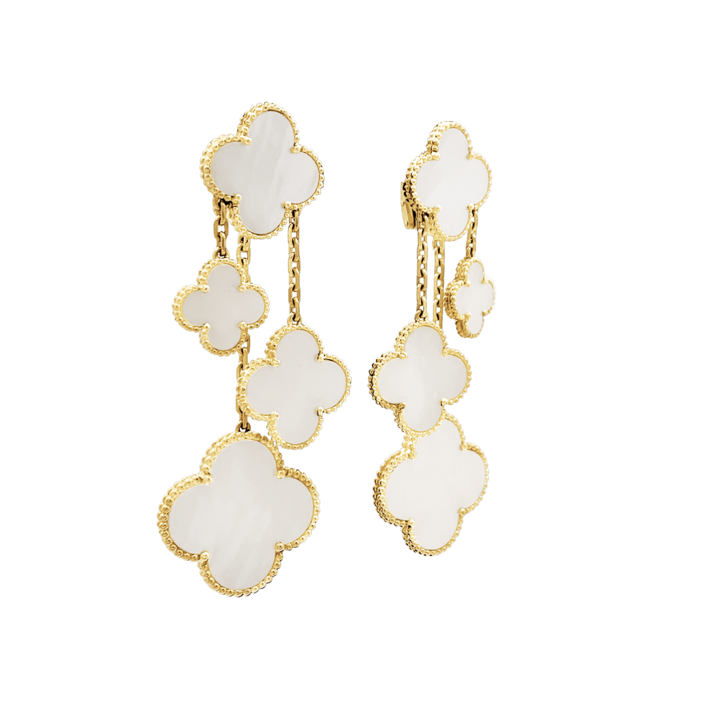 Boucles d'oreilles Pendantes VAN CLEEF & APRELS "Magic Alhambra" en or jaune et nacre - Castafiore