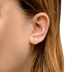 Boucles d'oreilles Puces en or blanc et diamants - Castafiore