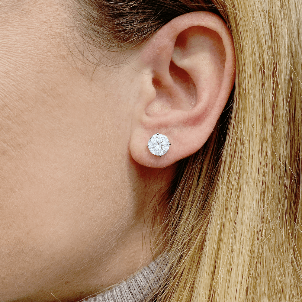 Boucles d'oreilles Puces en or blanc et diamants - Castafiore