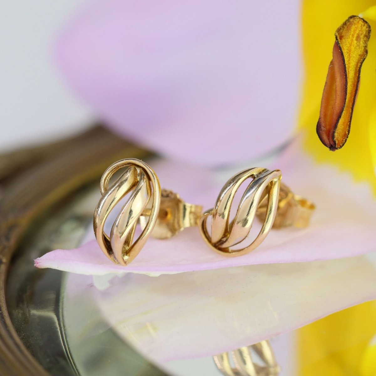 Boucles d'oreilles puces en or jaune - Castafiore