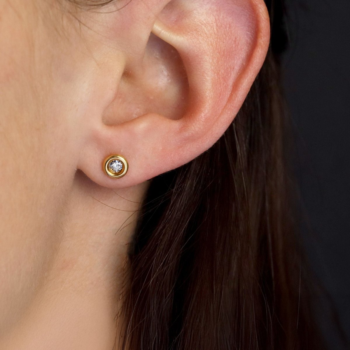 Boucles d'oreilles Puces en or jaune et diamants - Castafiore