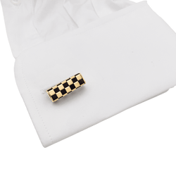 Boutons de manchette VAN CLEEF & ARPELS "Damier" en or jaune et bois - Castafiore
