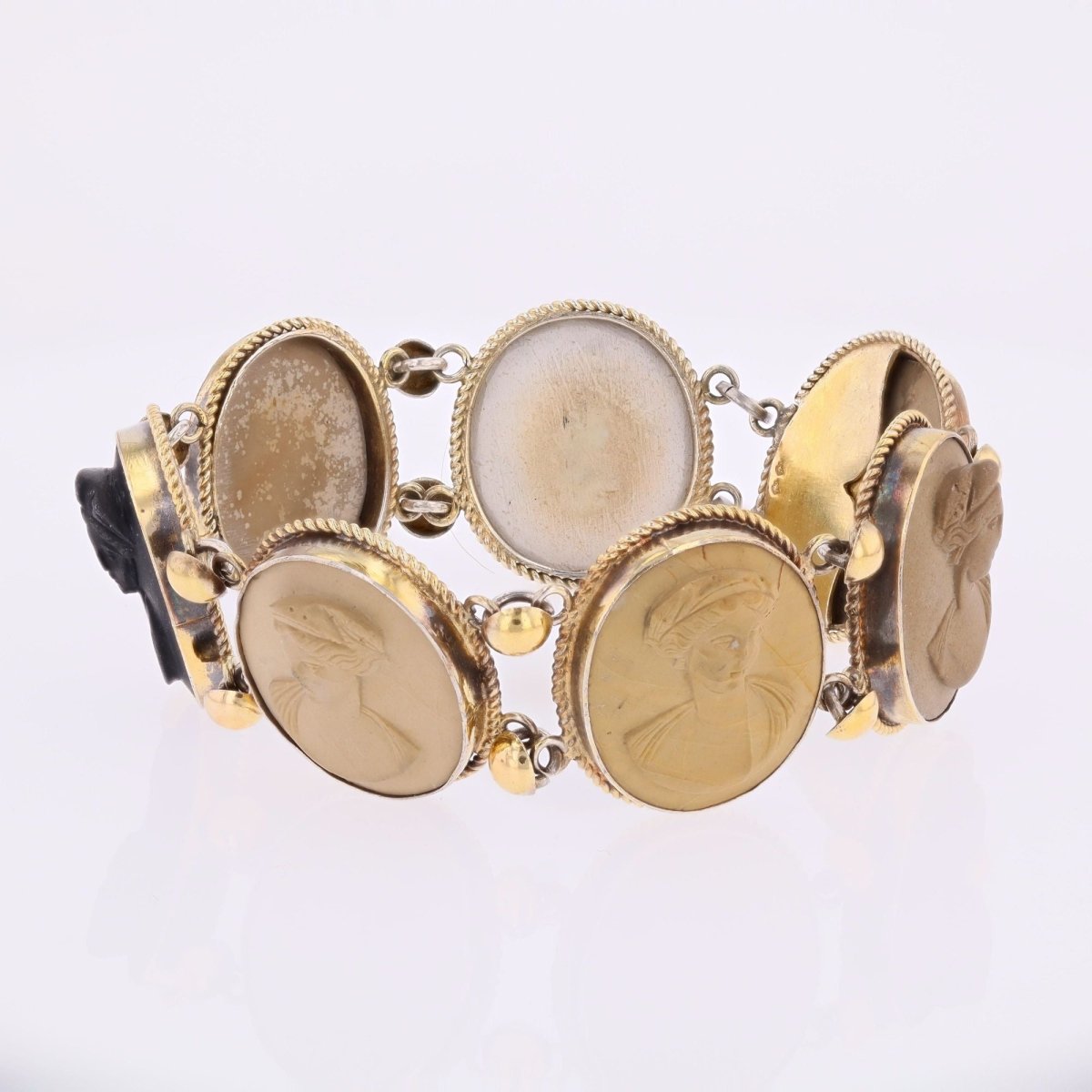 Bracelet ancien en vermeil et pierres de lave - Castafiore