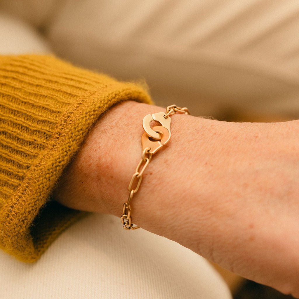 Bracelet DINH VAN "Menottes R12" en or jaune - Castafiore