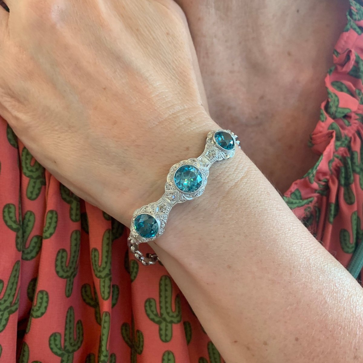 Bracelet en or blanc, platine, zircons et diamants - Castafiore