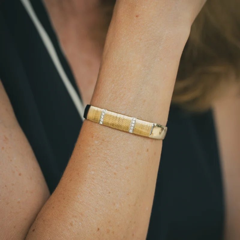 Bracelet Jonc HERMÈS en or blanc, or jaune et diamants - Castafiore