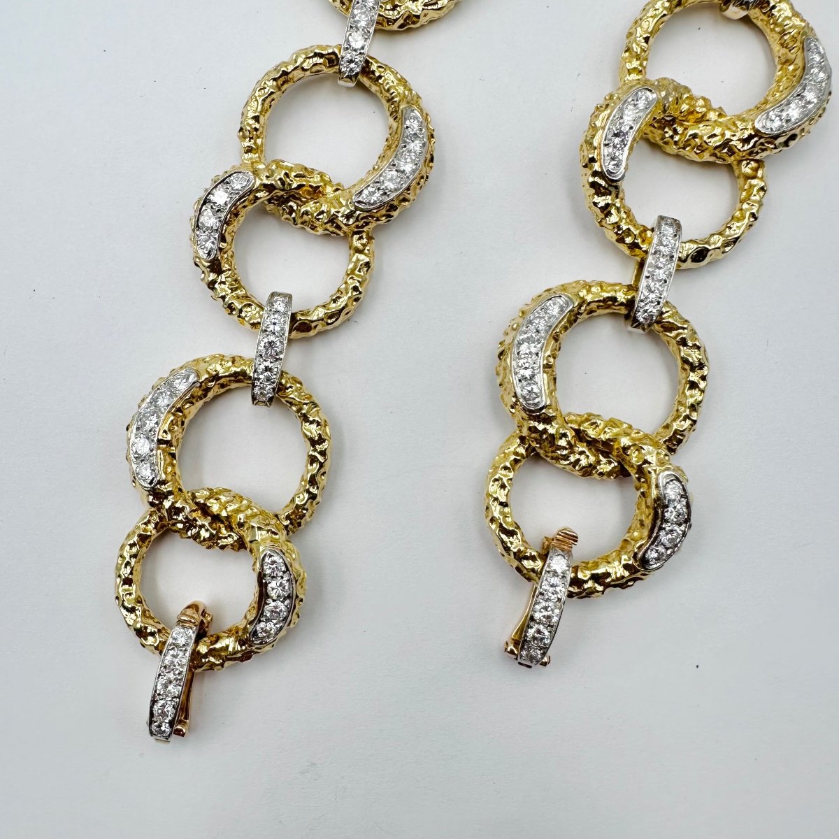 Bracelet M. GERARD en or jaune, platine et diamants - Castafiore
