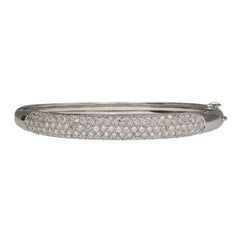 Bracelet rigide ouvrant en or gris 18 Cts serti de 5,0 Cts de diamants G - VS. - Castafiore