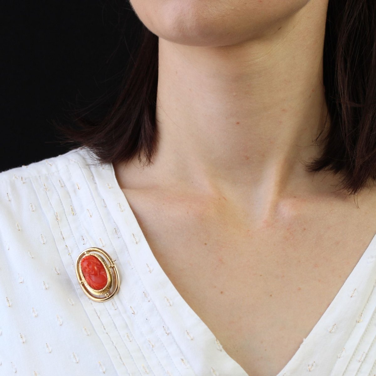 Broche camée corail ancienne en or - Castafiore