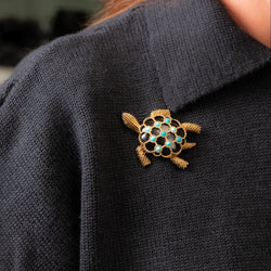 Broche Clip BOUCHERON Tortue en or jaune, turquoises et diamants