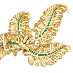 Broche Clip CHAUMET "Panache" en or jaune, émeraudes et diamants - Castafiore