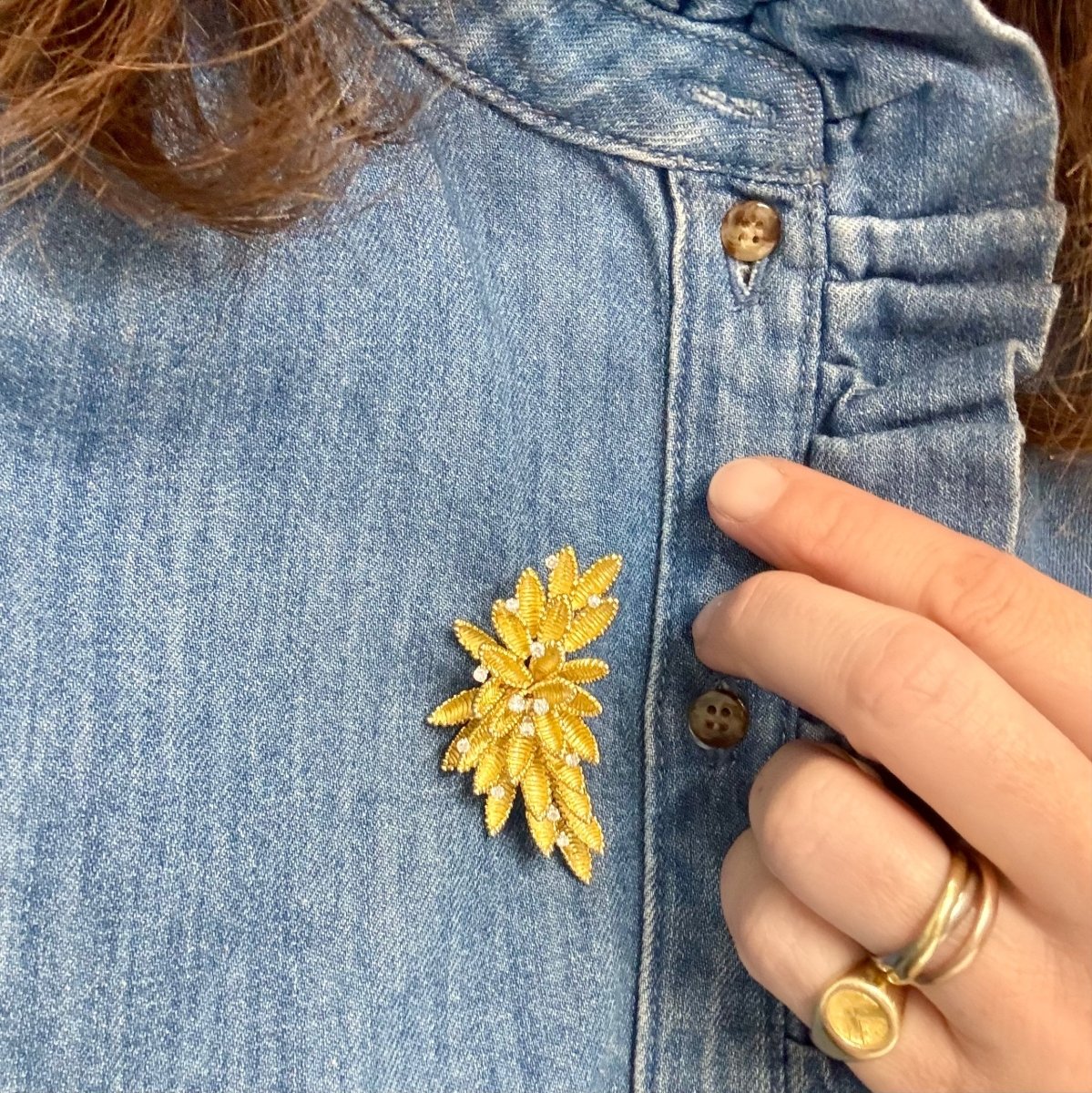 Broche Clip EDOUARD RICHARDS en or jaune, perles et diamants - Castafiore