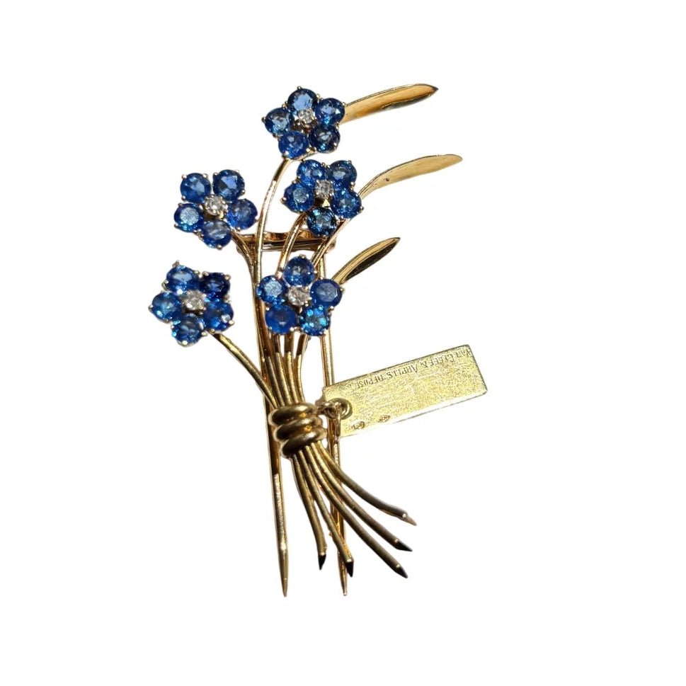 Broche Clip VAN CLEEF & ARPELS "Ne m'oubliez pas" en or jaune, saphirs et diamants - Castafiore