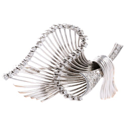 Broche en or blanc et diamants - Castafiore