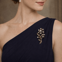 Broche Épingle en or jaune, argent et diamants - Castafiore