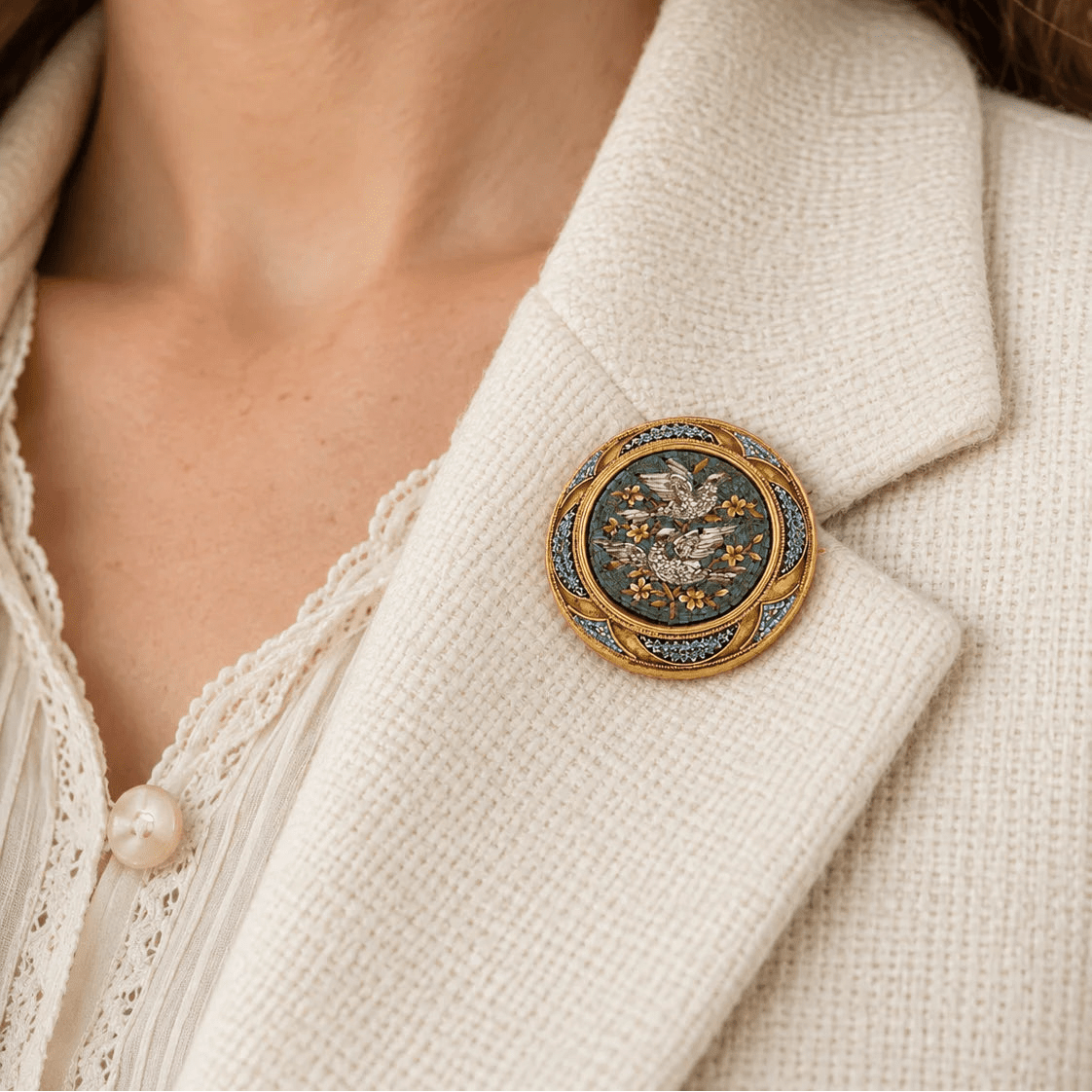 Broche Épingle en or jaune et mosaïques - Castafiore