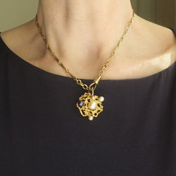 Broche Épingle en or jaune et perles - Castafiore