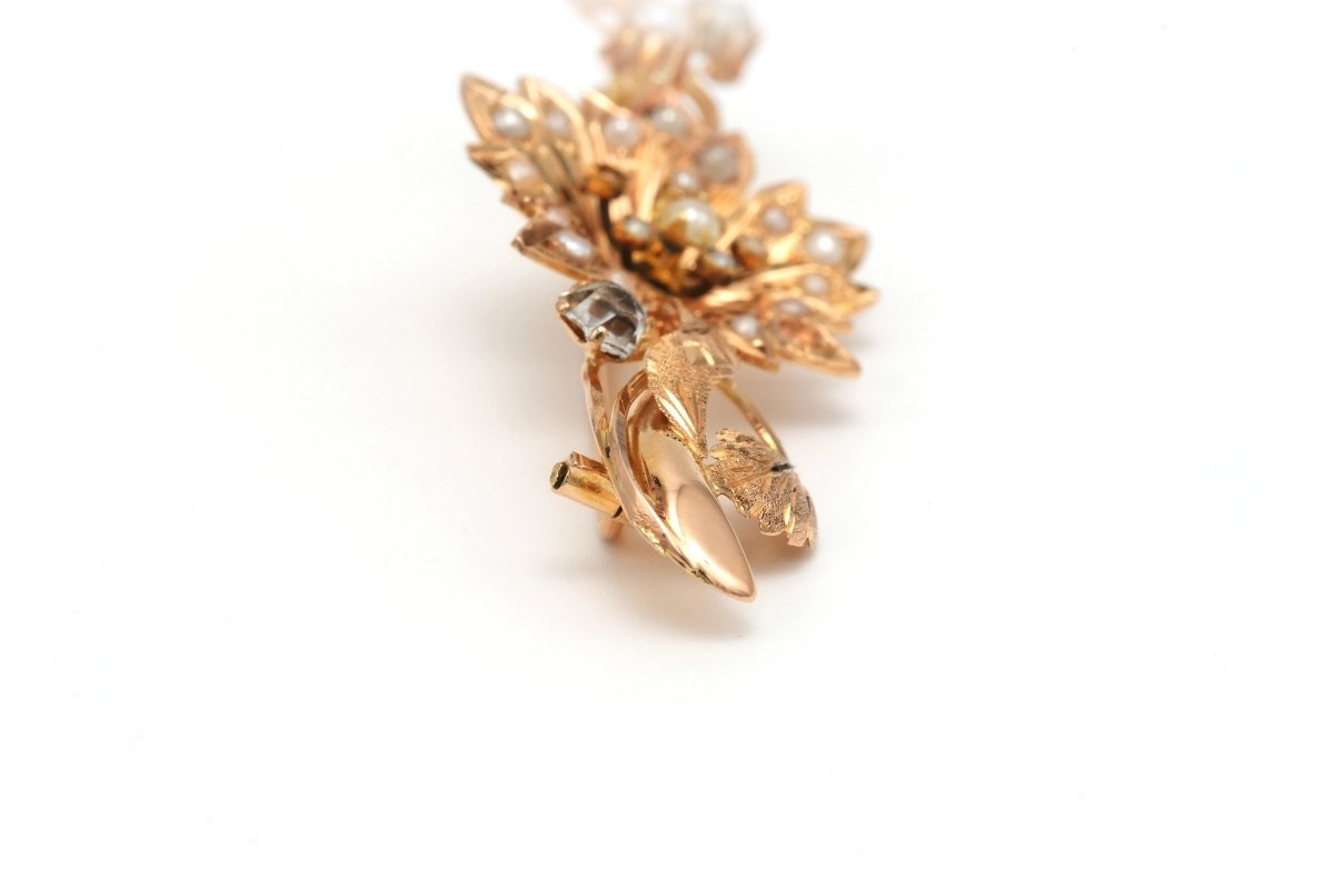 Broche Épingle en or jaune, perles et strass - Castafiore