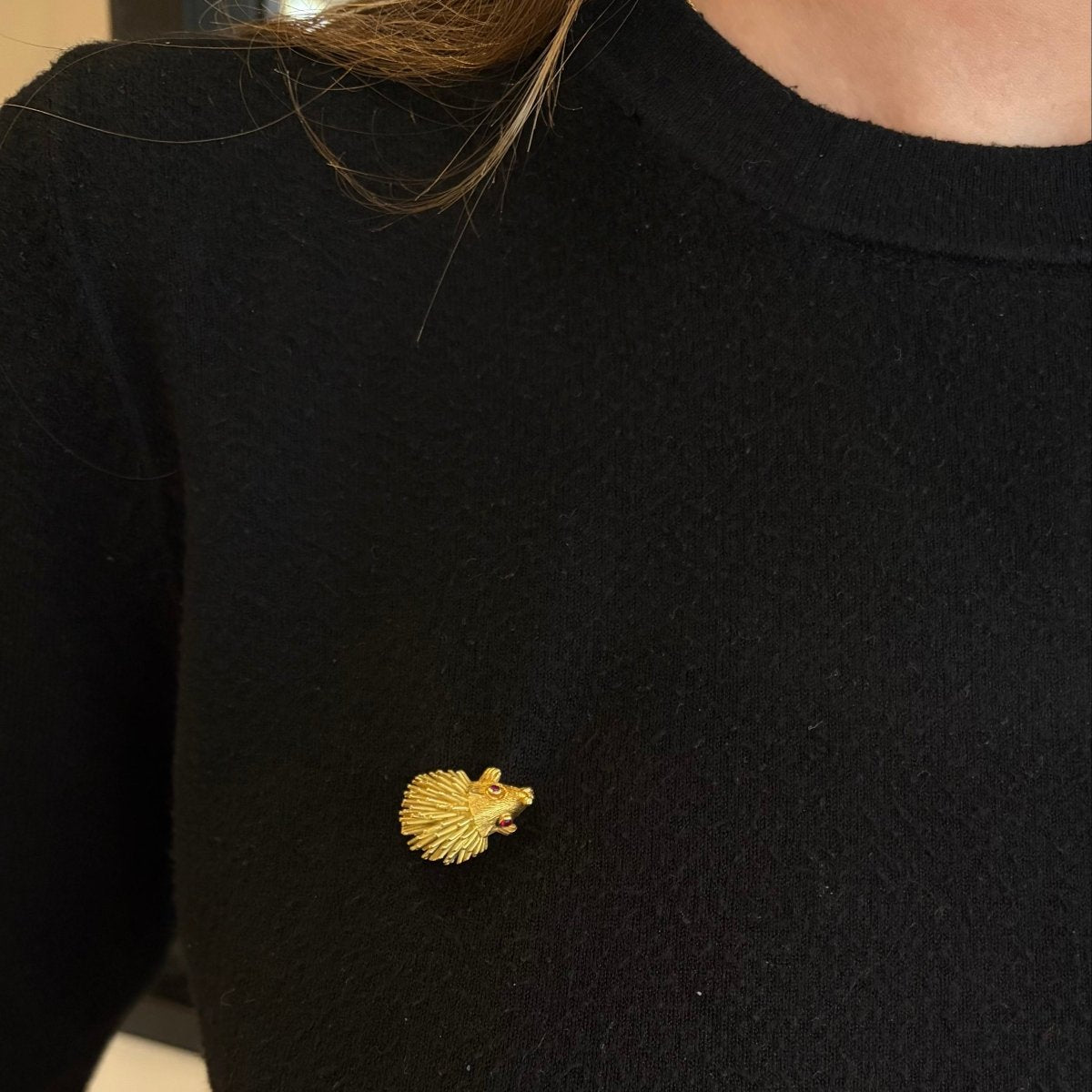 Broche Hérisson en or jaune et rubis - Castafiore