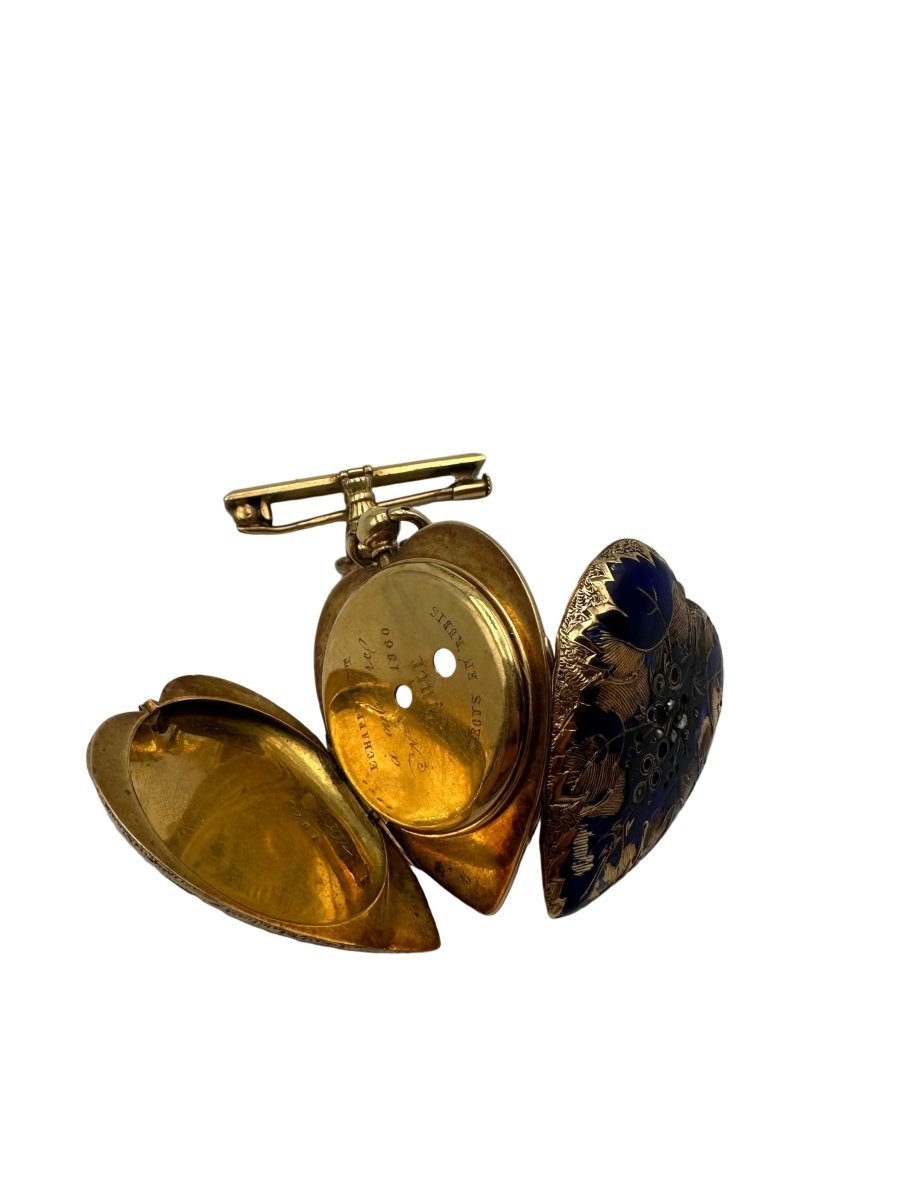 Broche Médaillon Coeur en Or Jaune, émail et Diamants - Castafiore