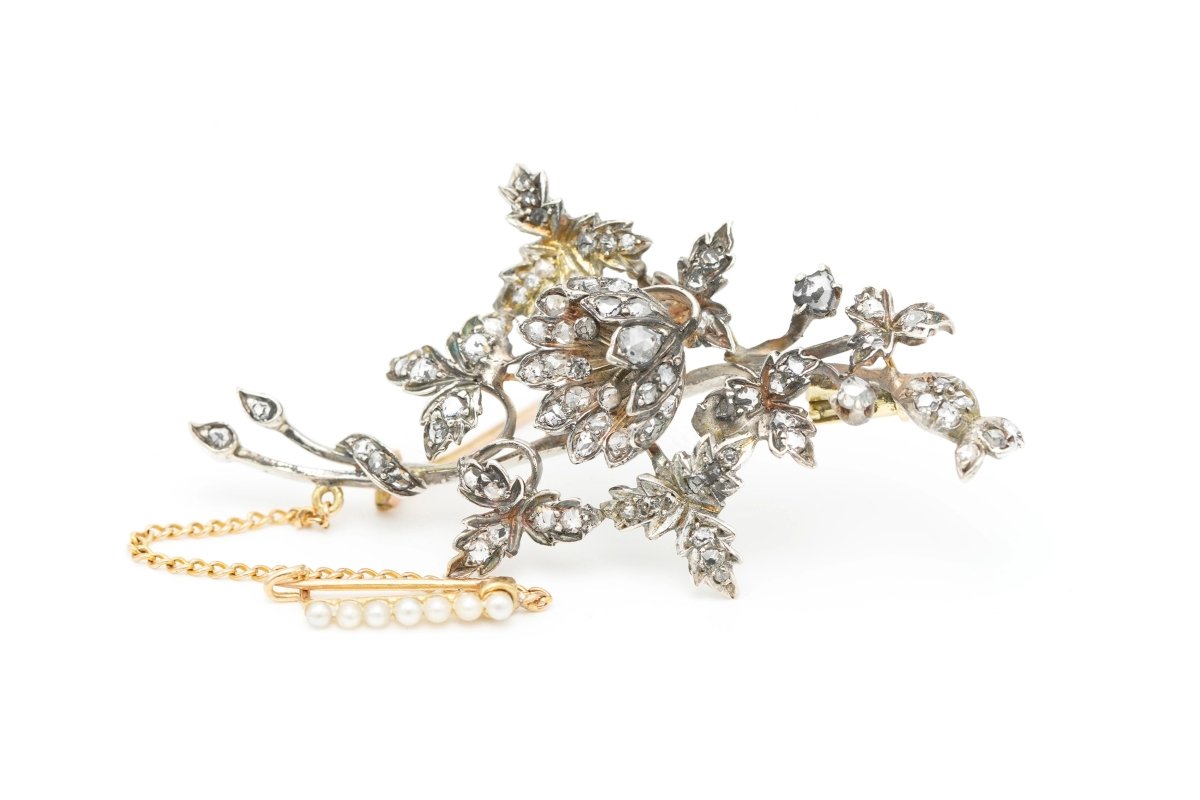 Broche Napoléon III en or jaune, argent, perles et diamants - Castafiore