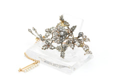 Broche Napoléon III en or jaune, argent, perles et diamants - Castafiore