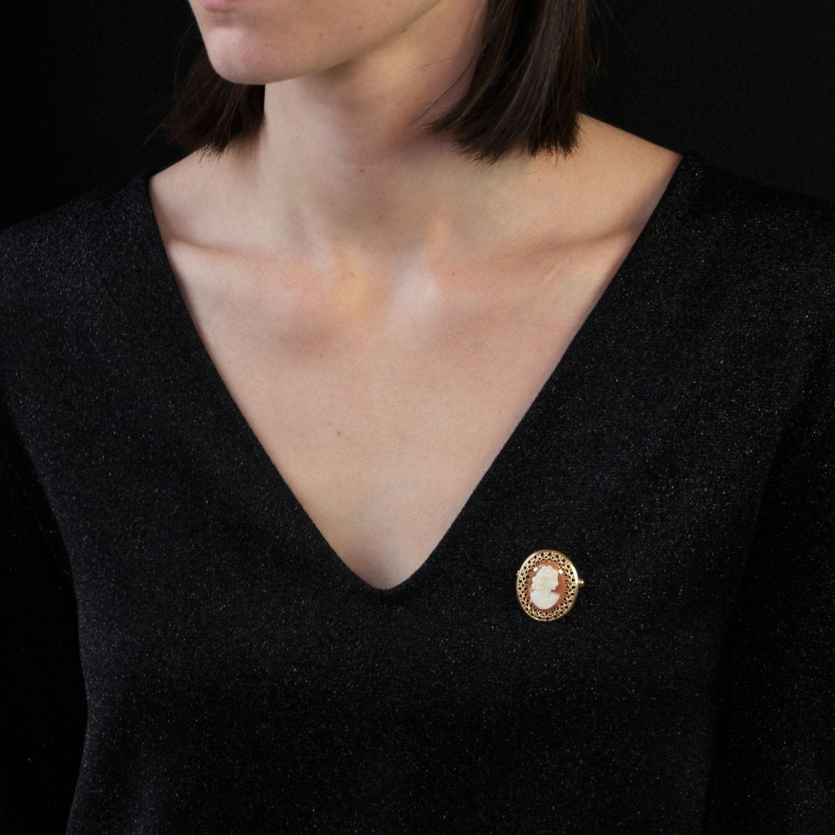 Broche pendentif camée et or ajouré - Castafiore