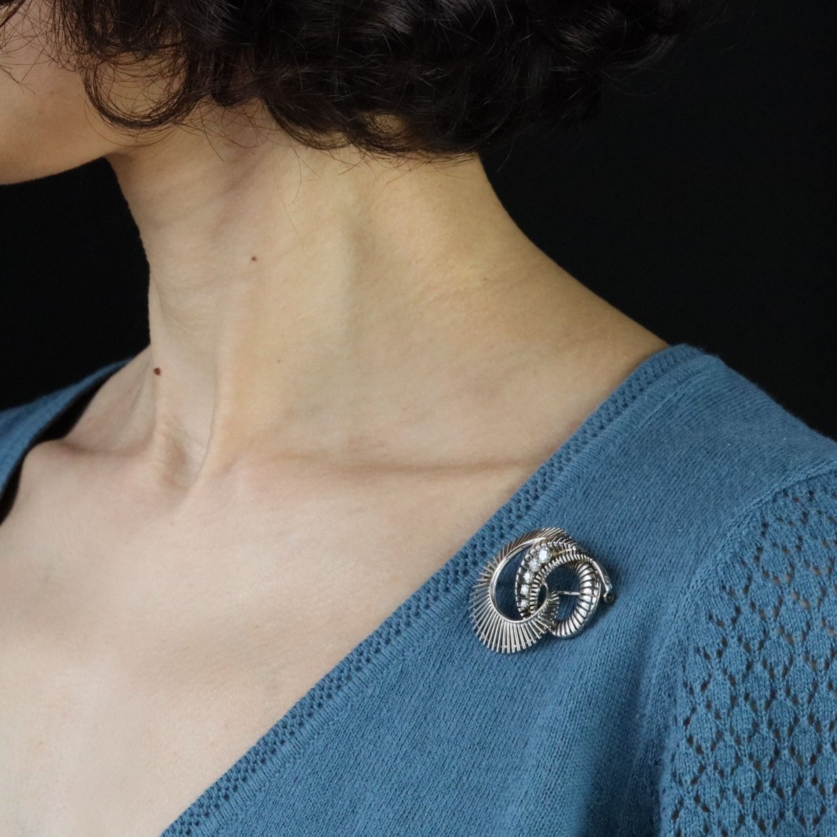 Broche spirale en or blanc et diamants - Castafiore
