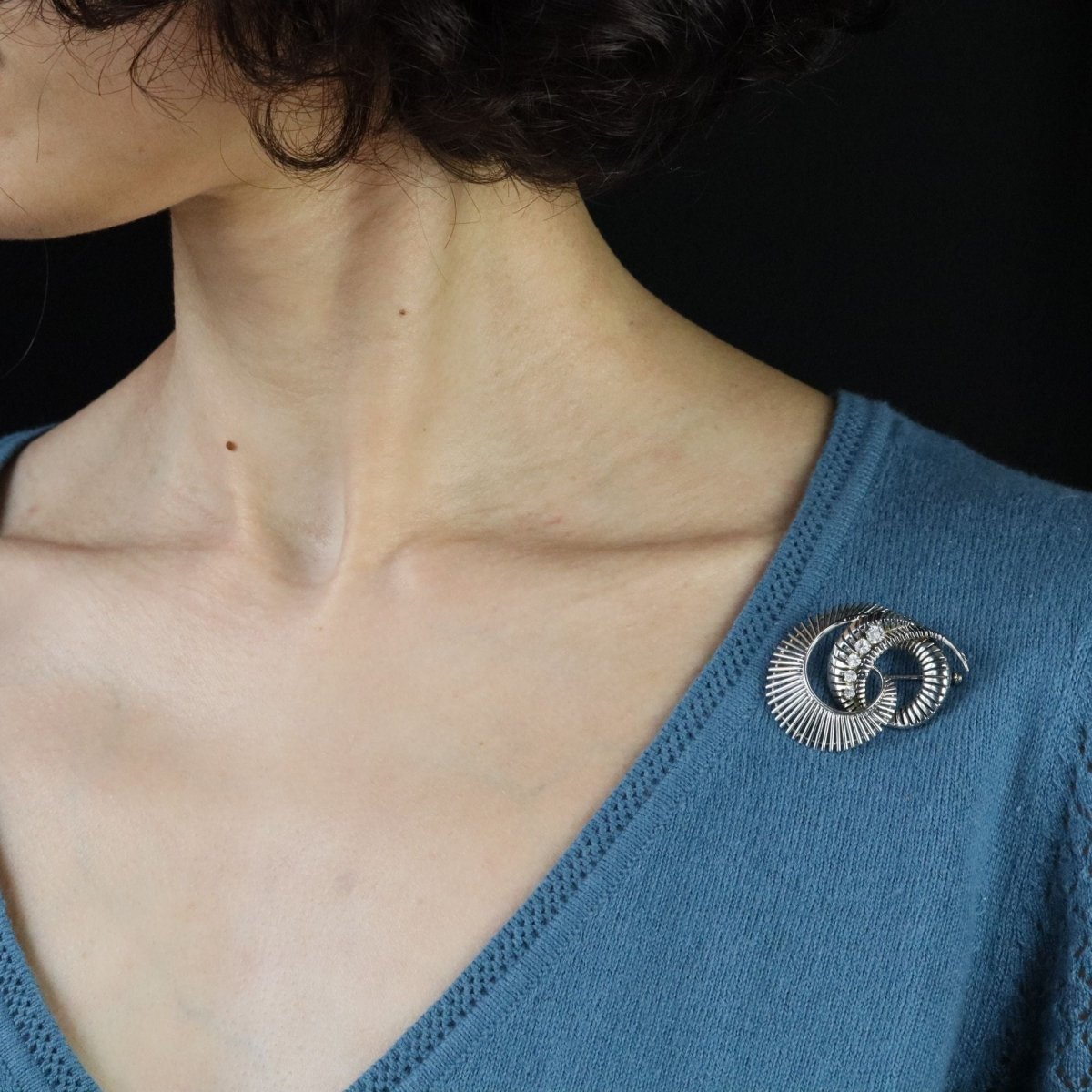 Broche spirale en or blanc et diamants - Castafiore