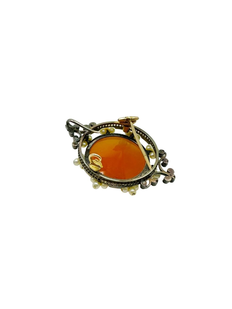 Broche/Pendentif Camée en agate, perles, diamants et or jaune - Castafiore