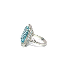 Bague Entourage en or blanc, aigue-marine et diamants