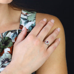 Bague Marguerite en or blanc, or jaune, rubis et diamants