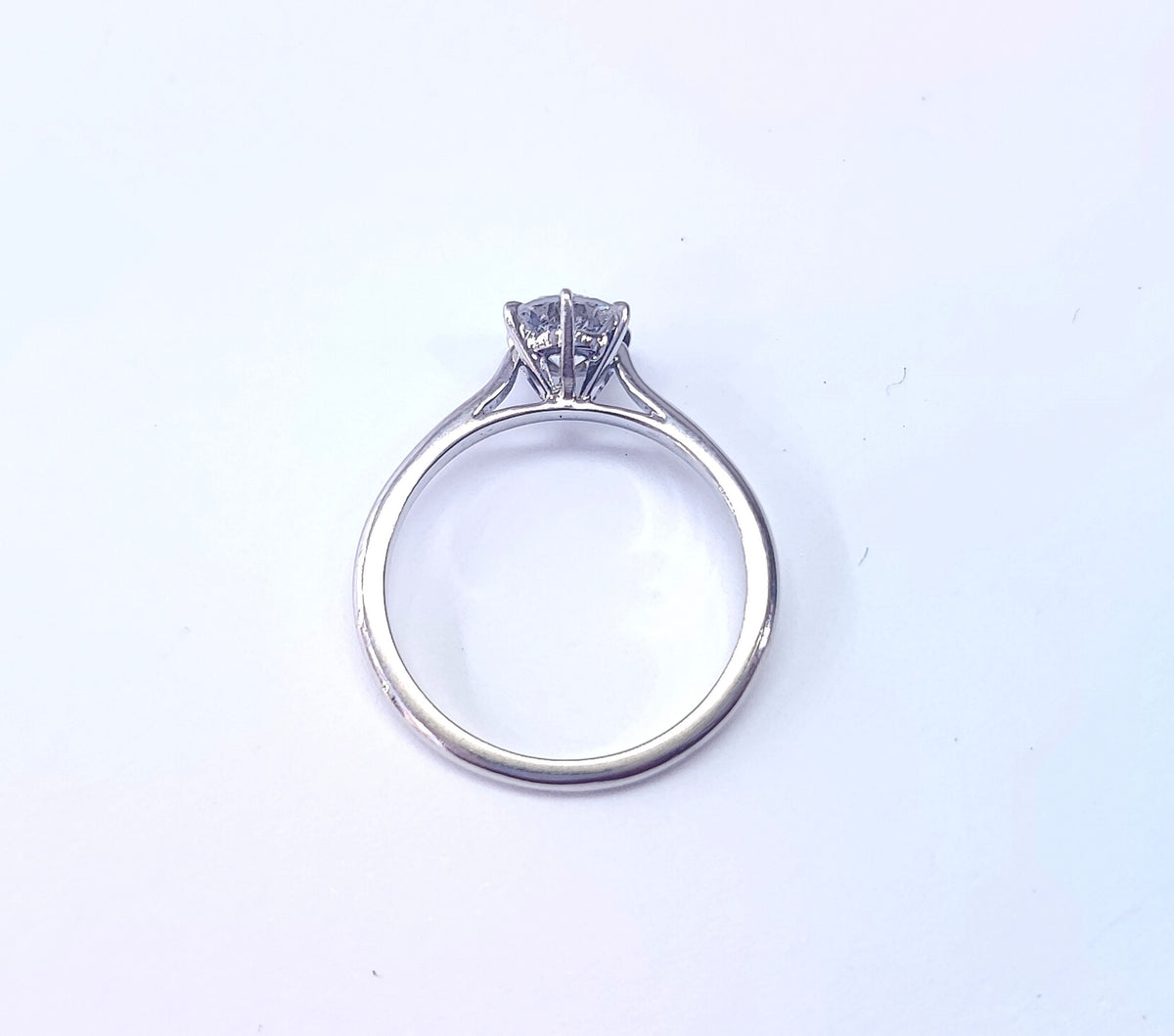 Bague Solitaire en or blanc et diamant