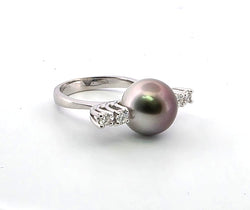 Bague Solitaire en or blanc, perle et diamants