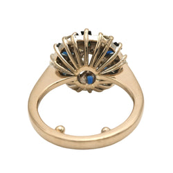 Bague Entourage en or blanc, saphirs et diamants